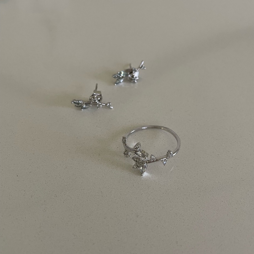 Ring and earrings set - Picture 2 of 2